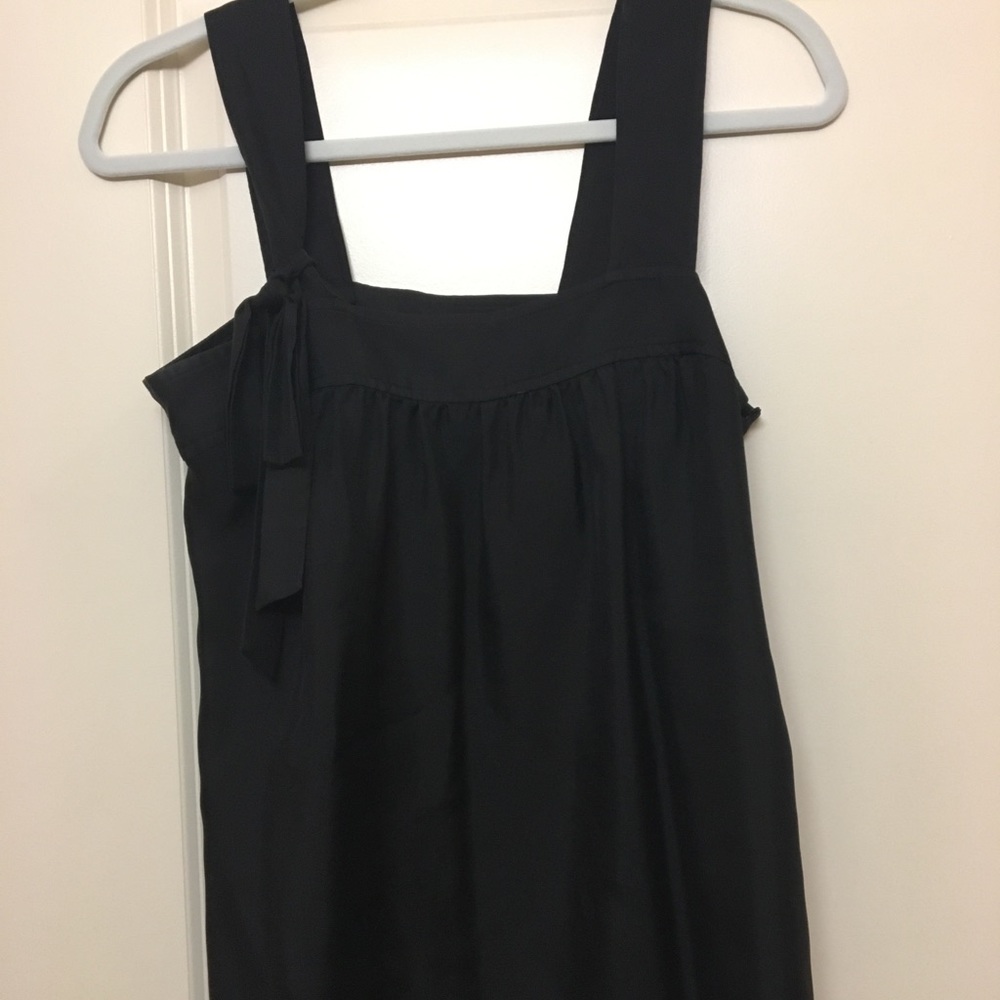 🆕 Banana Republic 100% silk tank top